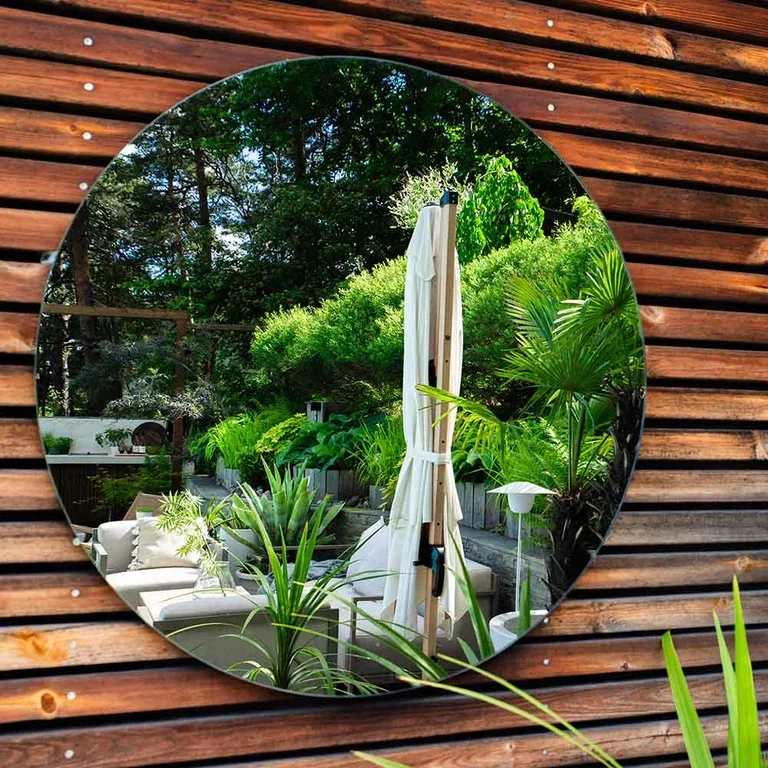 Garden visit: Nordic and minimalist style at Hanne's