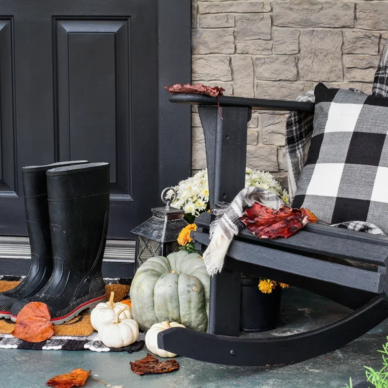 Pynta entrén inför Halloween - kuslig stämning med enkla medel 