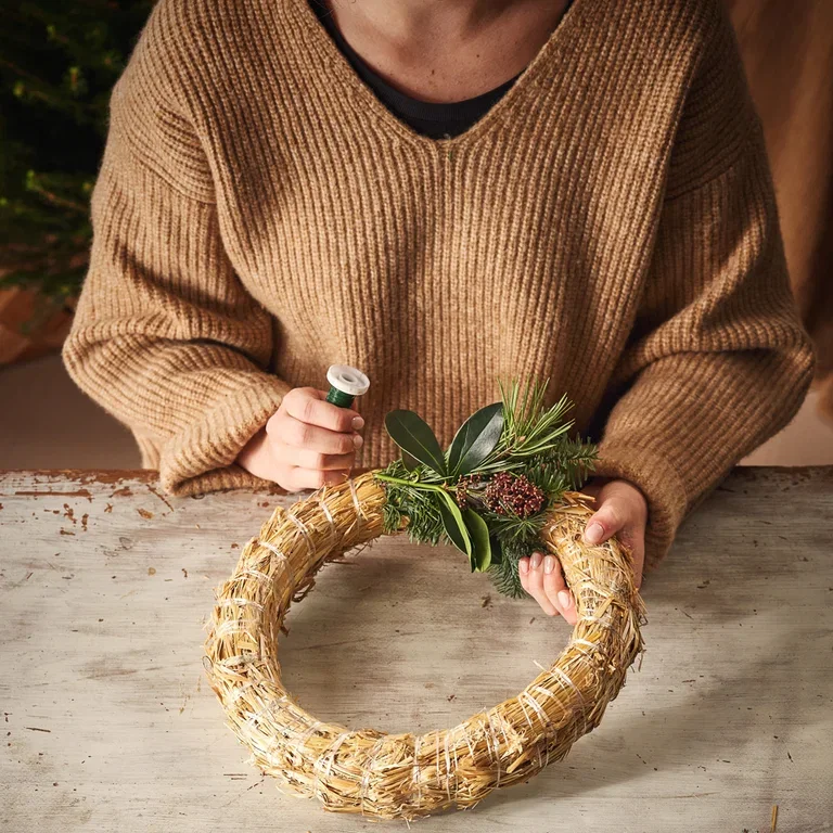 Make Your Own Christmas Wreath