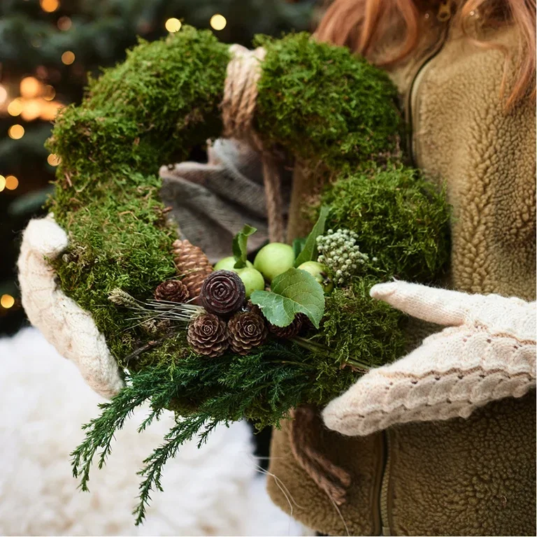 Make Your Own Moss Wreath