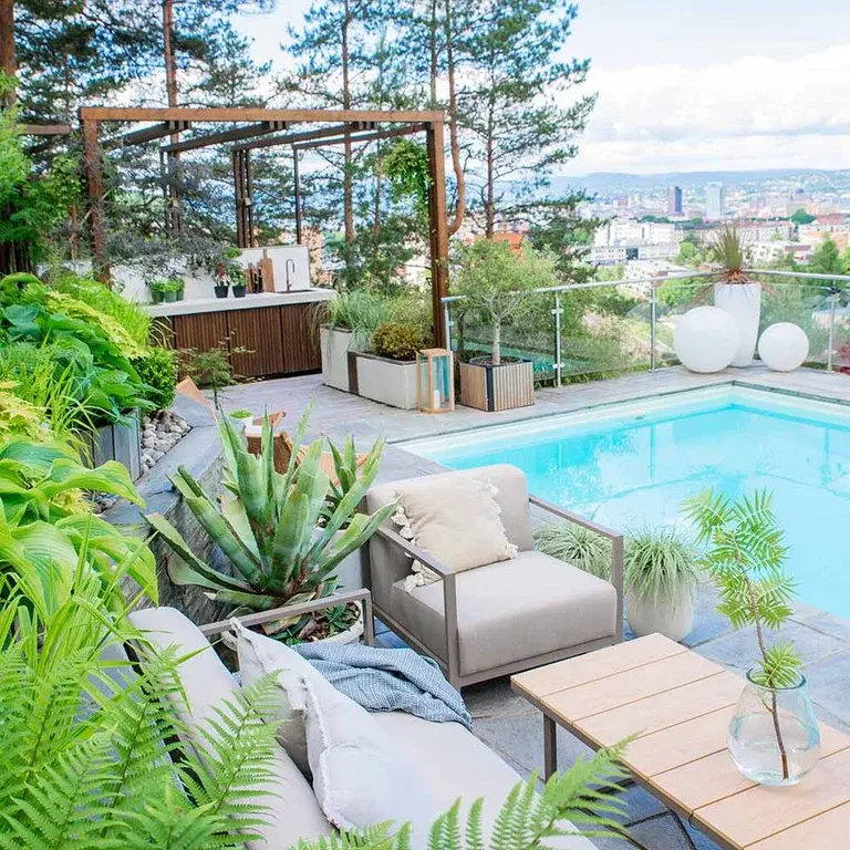 Trädgårdsbesök: Nordisk och minimalistisk stil hos Hanne