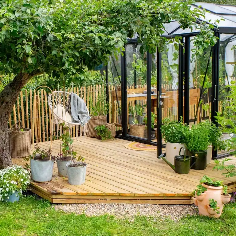 Trädgårdsbesök: Jordnära och ätbar trädgård hos Tanja